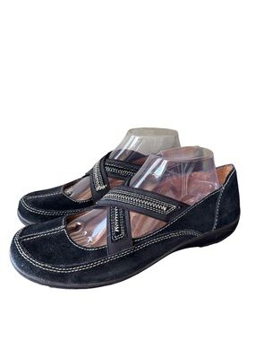Naturalizer Armen Black Suede Sneakerina Slip On Flats Size 9